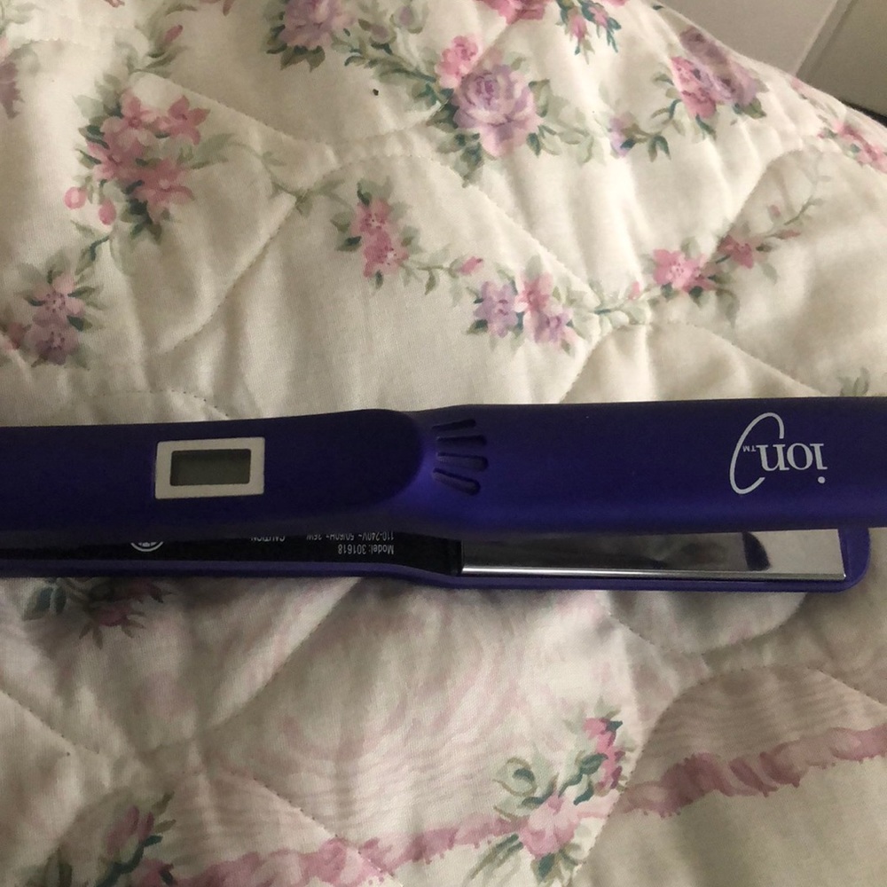 Flat iron